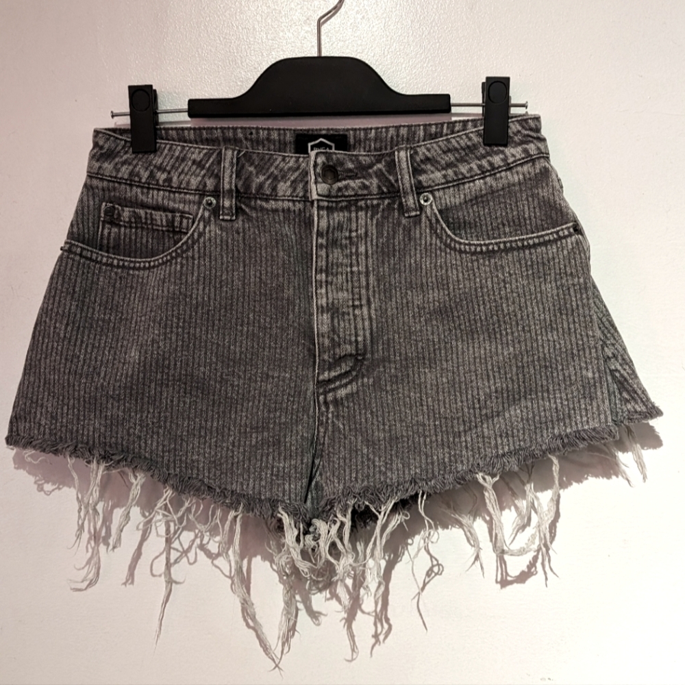 RVCA pinstripe denim short 28